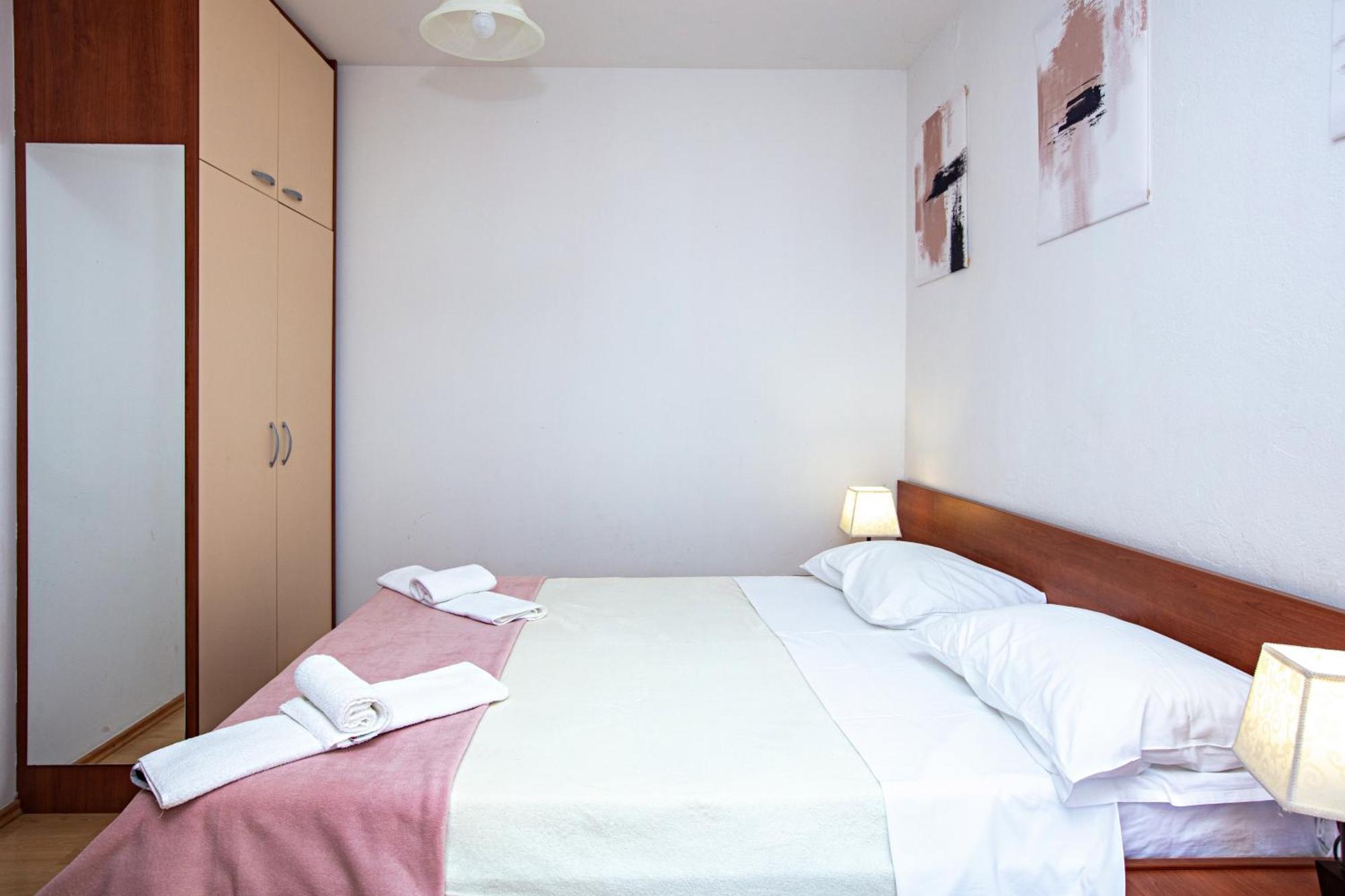 Apartments With A Parking Space Pakostane, Biograd - 22375 Room photo
